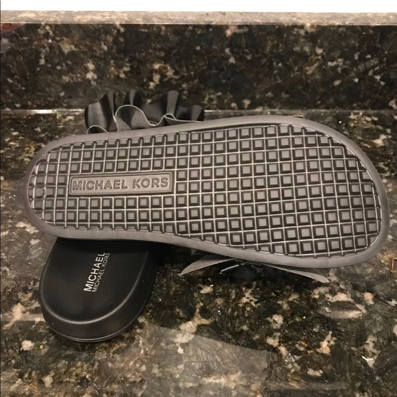 Michael Kors Sandals - Picture 5 of 5